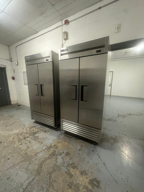 Used True T-35F-HC 40" Wide Double Solid Door Reach-In Freezer(Manufactured in 2021 )