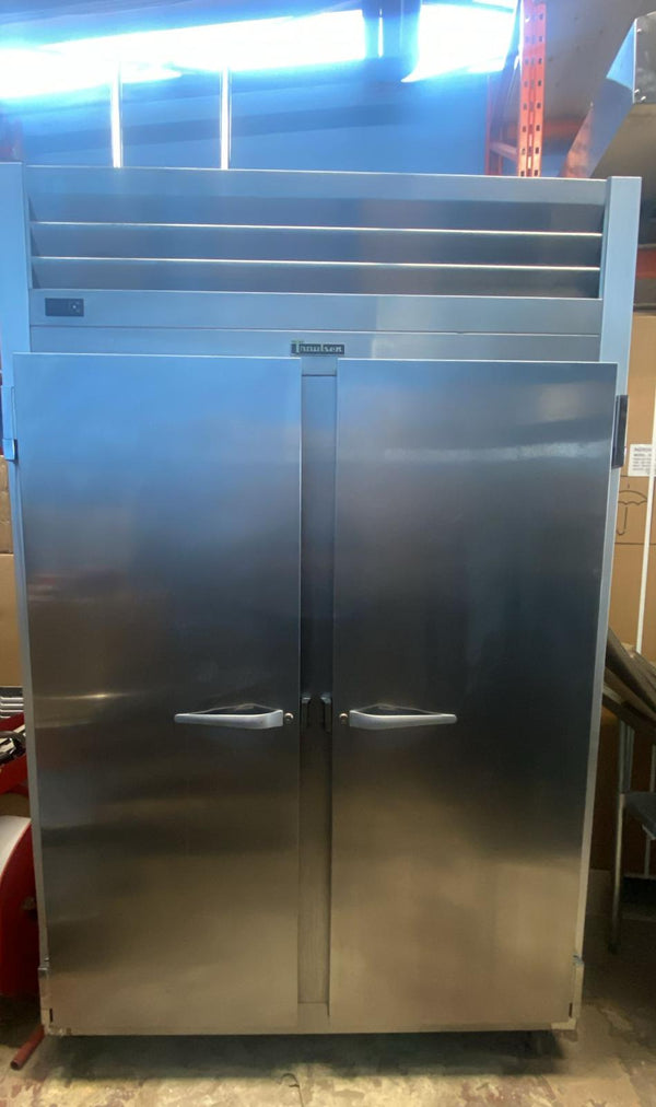 Used Traulsen G20010 52" Wide Double Solid Door Reach-In Refrigerator