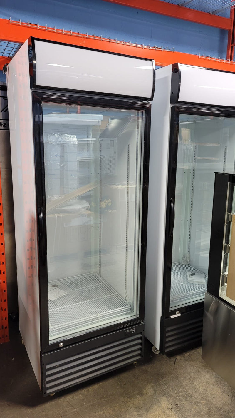 Windchill P500WA / P600WB Single Door 28" Wide Display Refrigerator